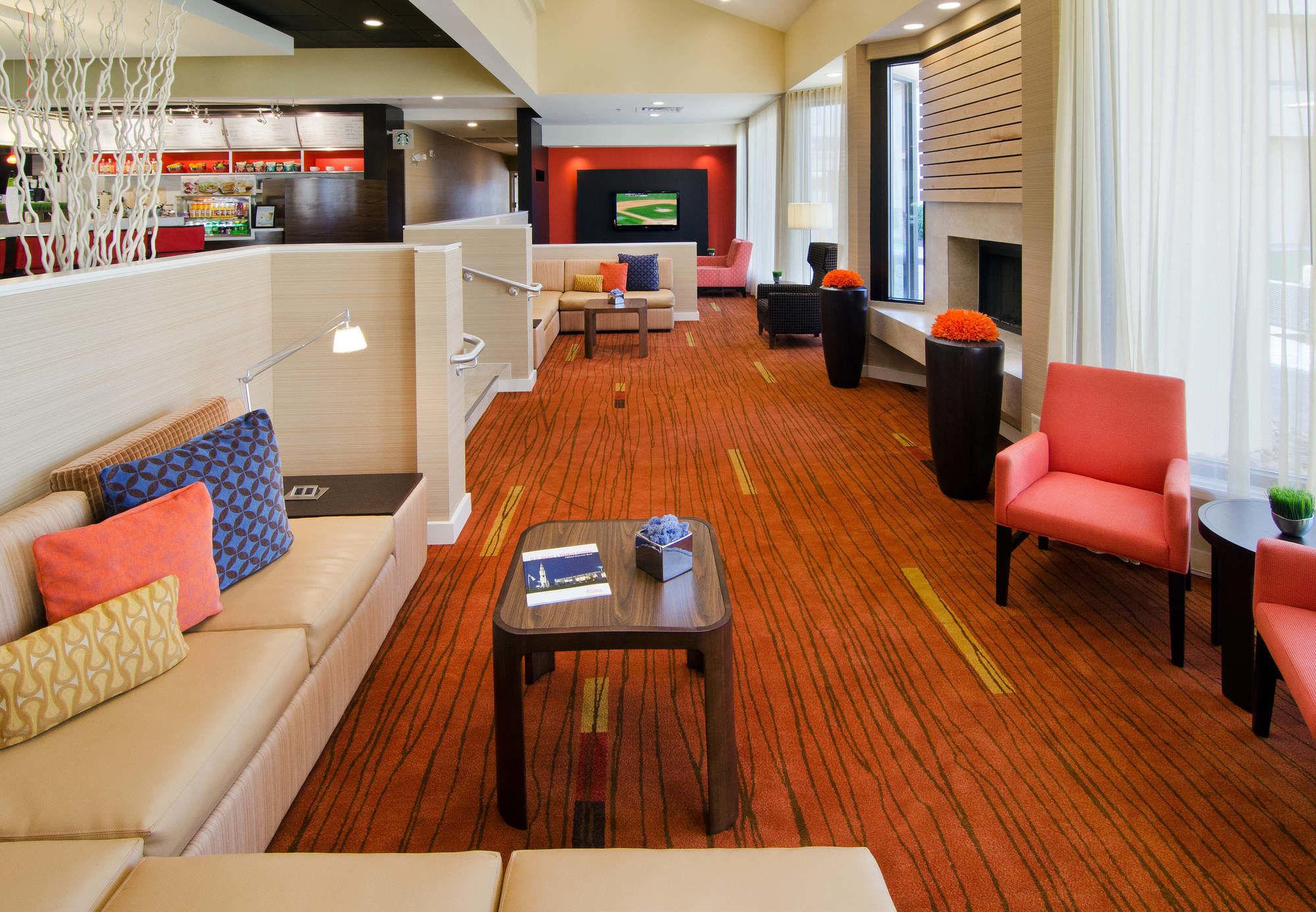 Courtyard By Marriott Huntsville University Drive מראה חיצוני תמונה