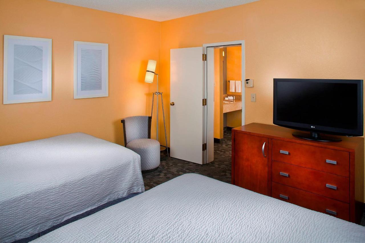Courtyard By Marriott Huntsville University Drive מראה חיצוני תמונה