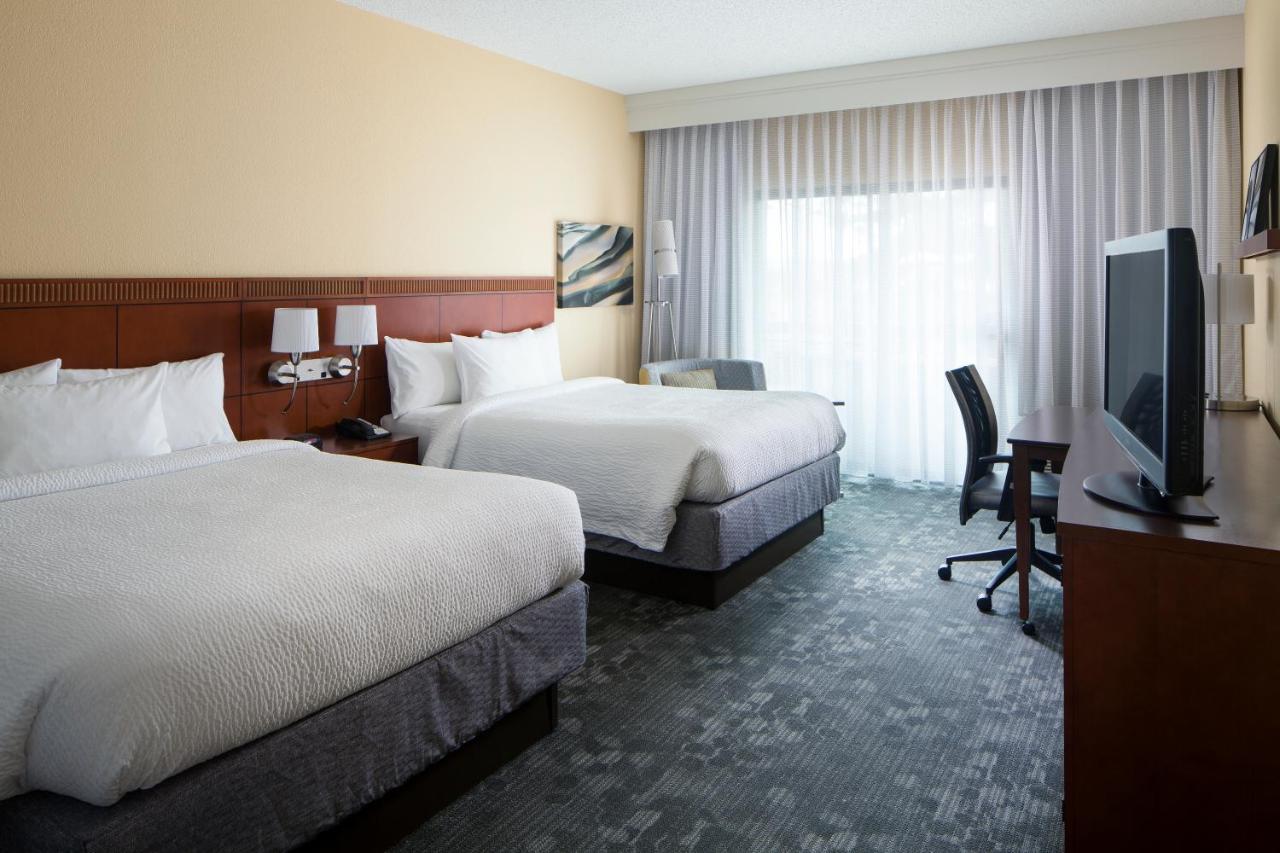 Courtyard By Marriott Huntsville University Drive מראה חיצוני תמונה