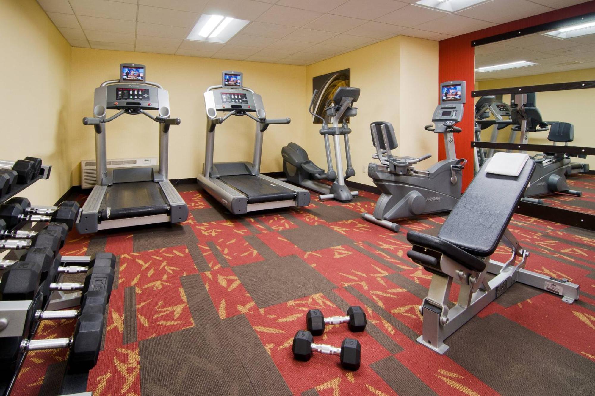 Courtyard By Marriott Huntsville University Drive מראה חיצוני תמונה
