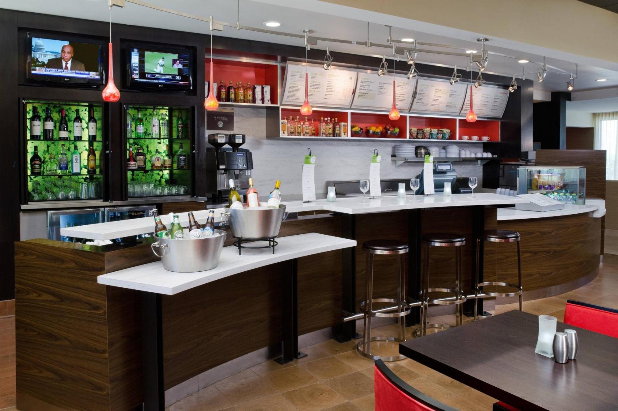 Courtyard By Marriott Huntsville University Drive מראה חיצוני תמונה