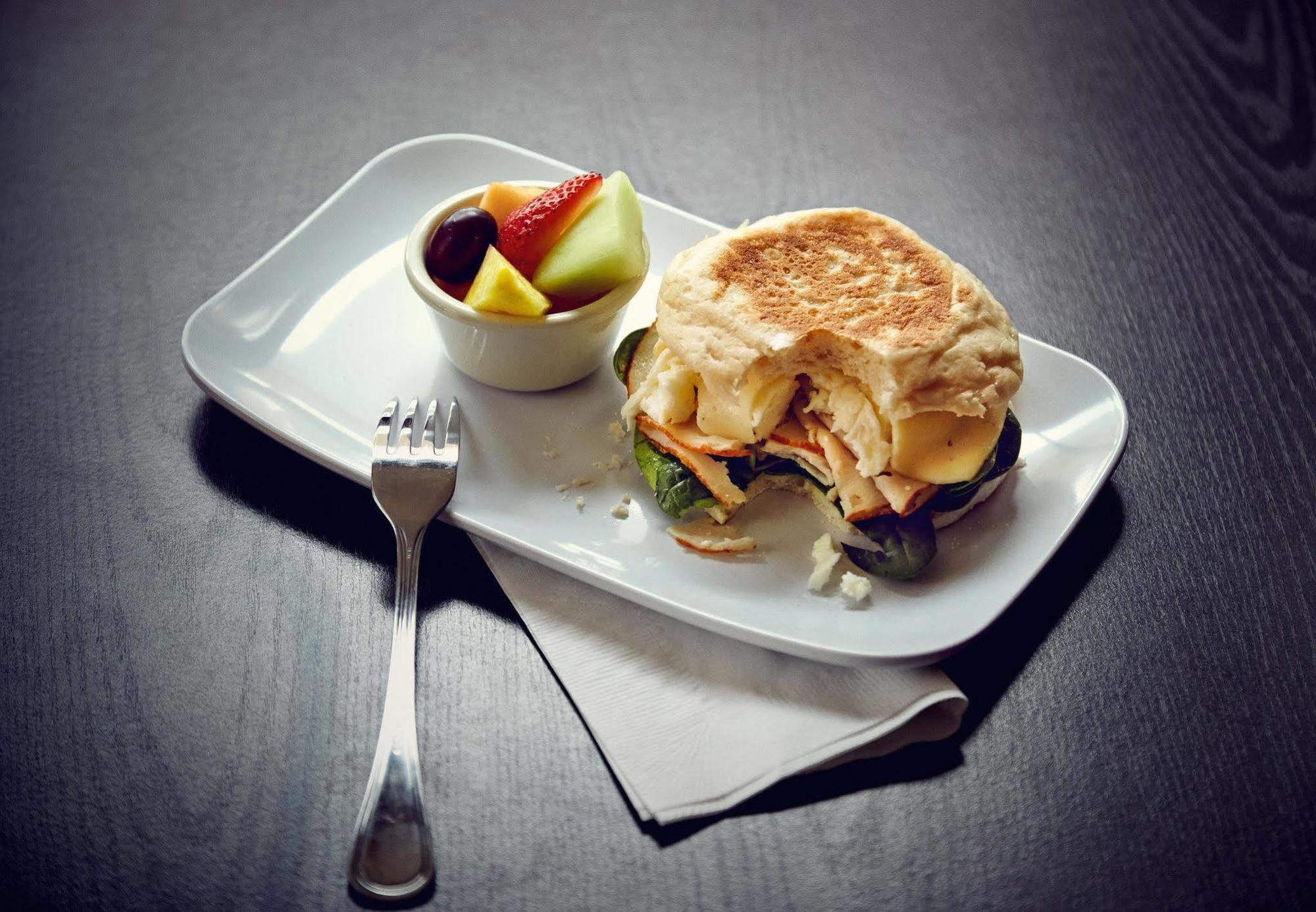Courtyard By Marriott Huntsville University Drive מראה חיצוני תמונה