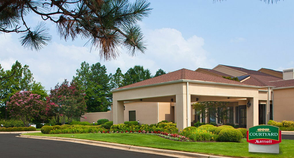 Courtyard By Marriott Huntsville University Drive מראה חיצוני תמונה